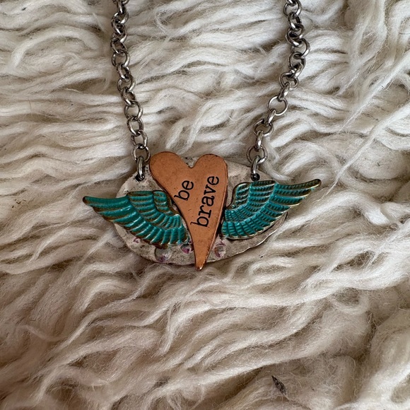 New without box Plunder Design “Be Brave” Heart & Wings Necklace - Picture 3 of 5